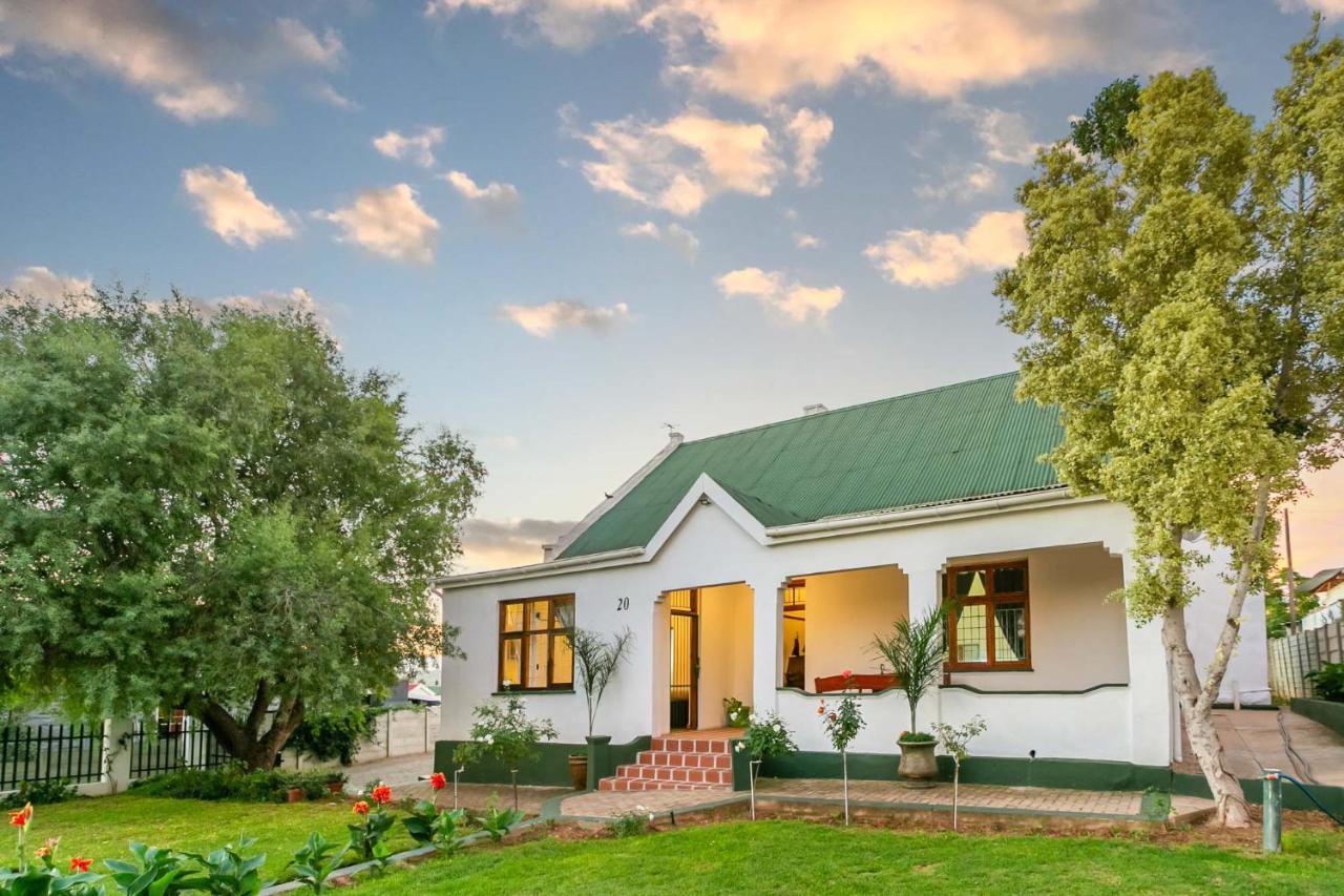 Ravenscliff Villa Oudtshoorn Luaran gambar
